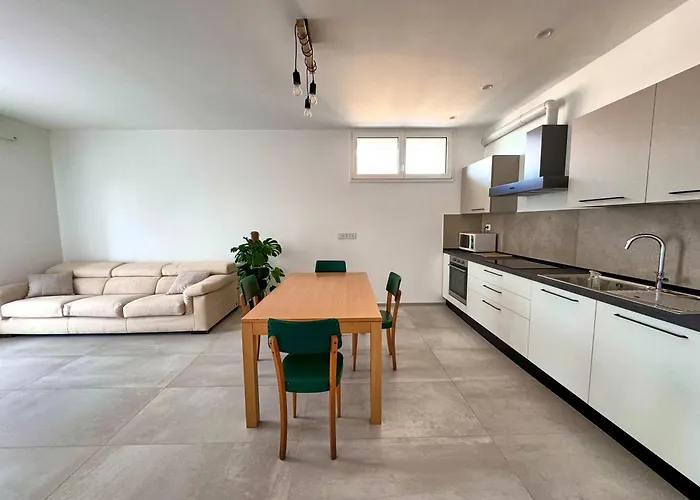 Casa Al Mare 贝拉里亚-伊贾马里纳